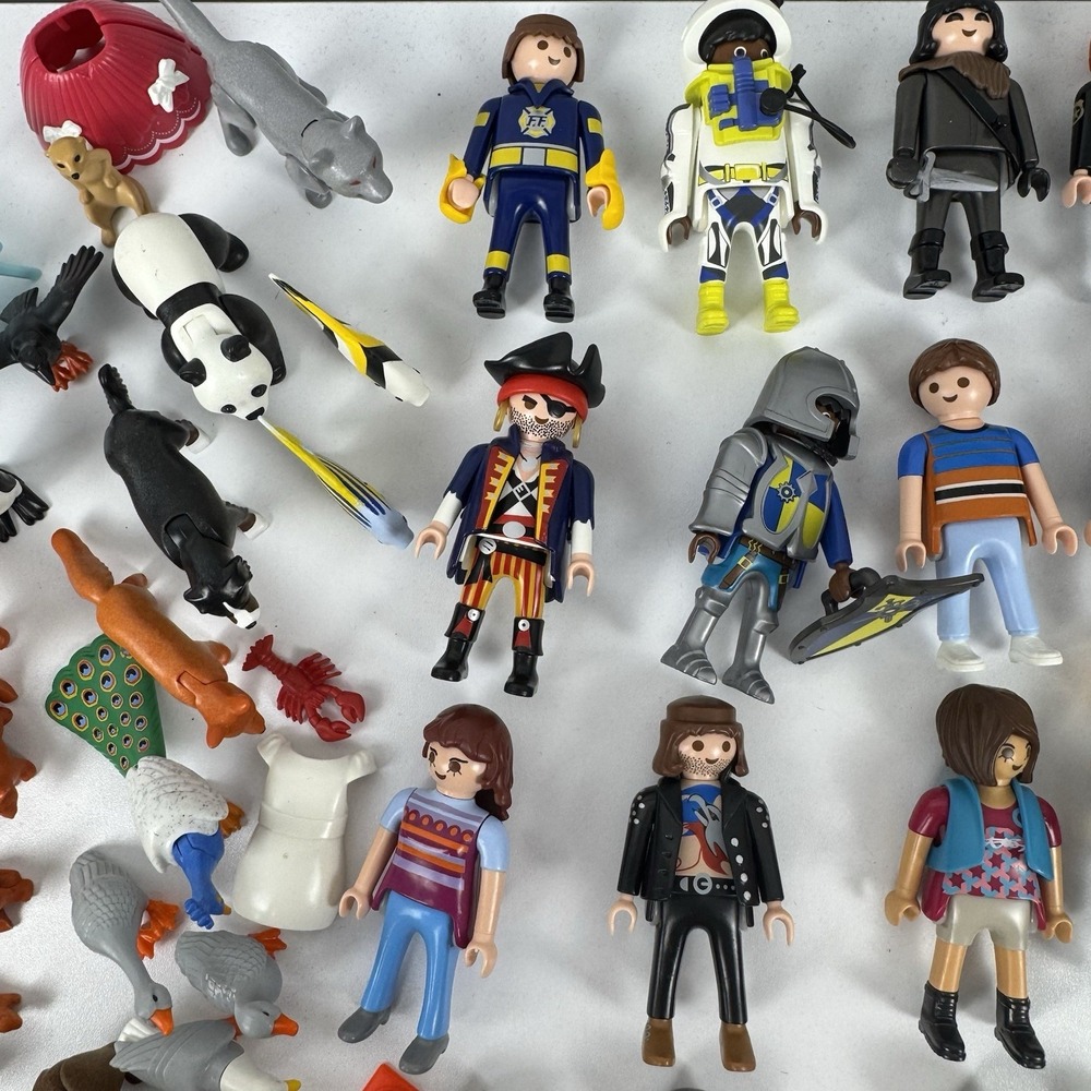 Huge Playmobil Lot 100+ Figures Animals Accessories Bulk Kids Toy Bundle - Picture 16 of 16